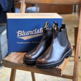 【Blundstone/ブランドストーン】ブラッシュオフレザーを使用した新作が入荷しました。