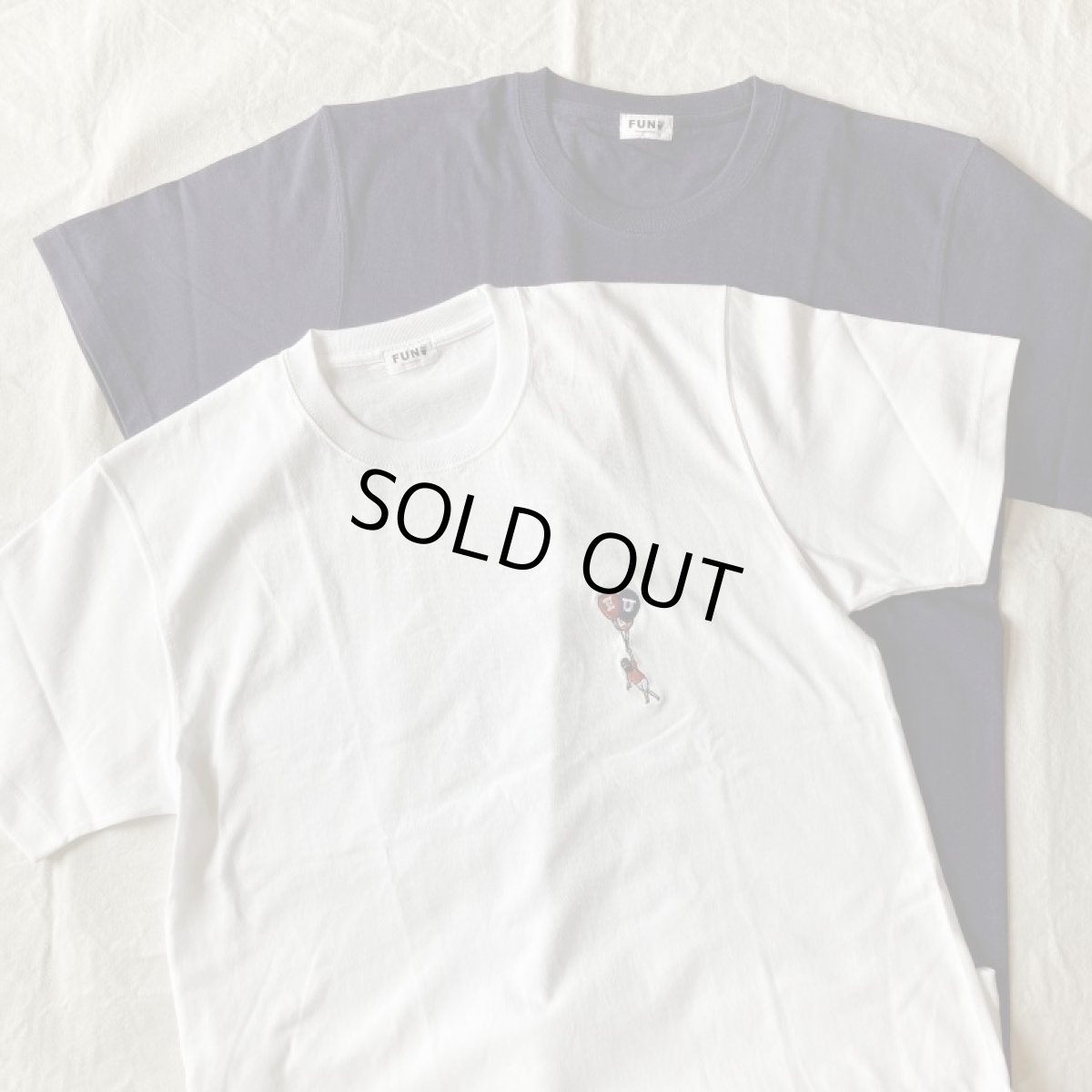 画像1: 【modemdesign/モデムデザイン】FUN BALLON 刺繍Tシャツ (2colors） (1)
