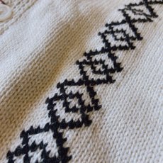 画像4: 【TOWN CRAFT】CROSS JACQUARD CARDIGAN (WHITE) (4)