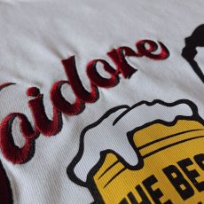 画像9: 【WILDERNESS EXPERIENCE / ウィルダネス エクスペリエンス】YOIDORE Beer Salaryman 半袖Tシャツ (2colors) (9)