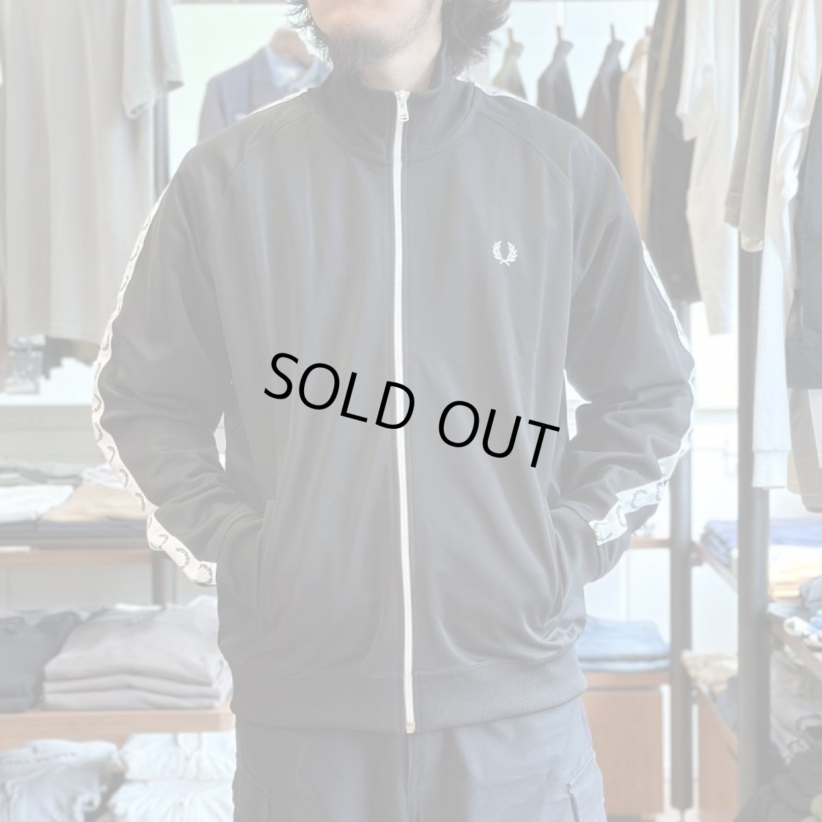 画像1: 【FRED PERRY/フレッドペリー】Taped Track Jacket（ BLACK） (1)