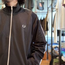 画像3: 【FRED PERRY/フレッドペリー】Taped Track Jacket（ BLACK） (3)