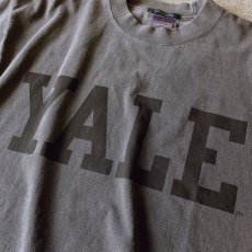 画像3: 【THE BOOK STORE】YALE LOGO SS TEE / ロゴプリント半袖Tシャツ (2color) (3)