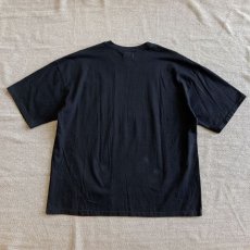 画像2: 【REMAKE】LINE SWITCHING SS TEE (Black/Burgundy) (2)