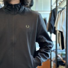 画像3: 【FRED PERRY/フレッドペリー】Track Jacket（BLACK） (3)