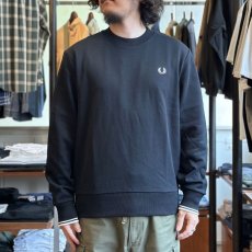 画像1: 【FRED PERRY/フレッドペリー】Crew Neck Sweatshirt（BLACK） (1)