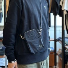 画像1: 【FRED PERRY/フレッドペリー】Nylon Twin Tipped Small Bag (1)