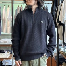 画像1: 【FRED PERRY/フレッドペリー】WAFFLE STITCH HALF ZIP JUMPER（BLACK） (1)