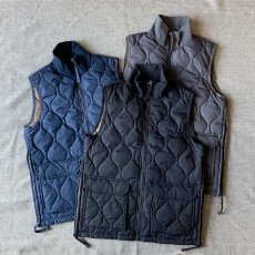 画像1: 【TAION/タイオン】MILITARY V RIB HINECK ZIP DOWNVEST (3colors) (1)