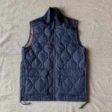 画像2: 【TAION/タイオン】MILITARY V RIB HINECK ZIP DOWNVEST (3colors) (2)