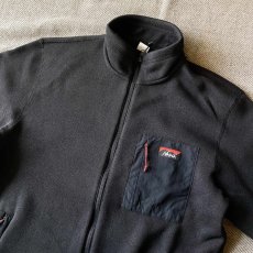 画像2: 【NANGA】 POLARTEC FLEECE ZIP BLOUSON / ポーラテック フリース ジップ ブルゾン (BLACK) (2)