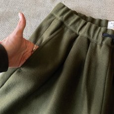 画像8: WOOLLIKE WIDE EASY PANTS/ ウールライク ワイドイージーパンツ(OLIVE) (8)