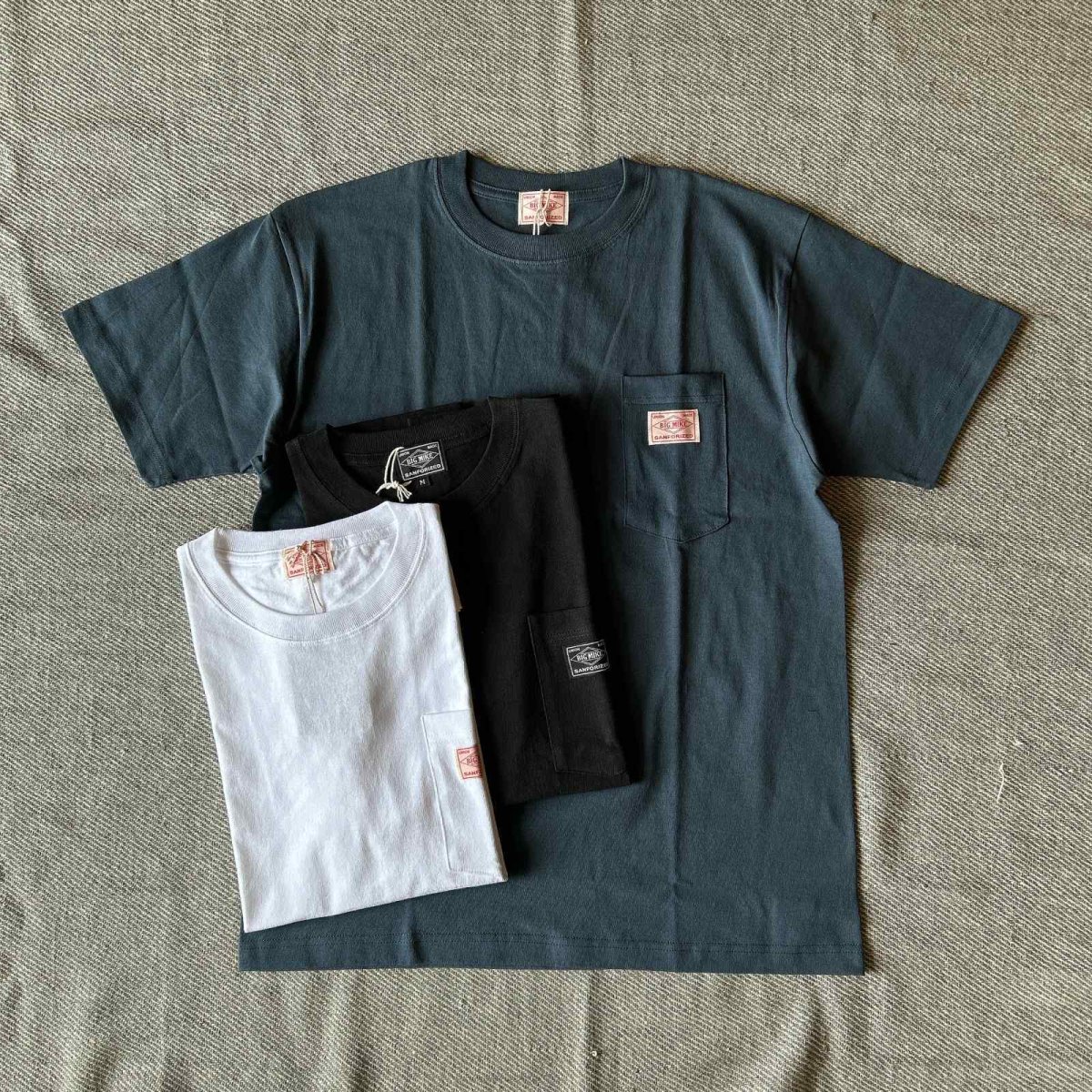 画像1: 【BIGMIKE/ビッグマイク】USAコットン NEW サングラスポケット付き無地Tシャツ (3color) (1)