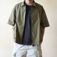 画像1: 【Upscape Audience】綿ナイロンキャンバス ビッグポケットジャケット (OLIVE) (1)