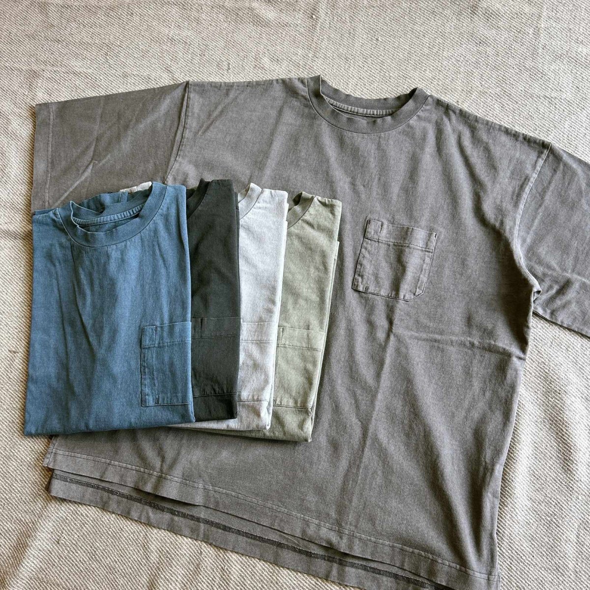 画像1: 【Upscape Audience】USAコットン ピグメント 16/-天竺 グラスポケ付き クルーネック  Tシャツ (5color) (1)