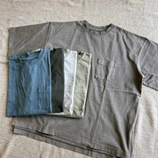 画像1: 【Upscape Audience】USAコットン ピグメント 16/-天竺 グラスポケ付き クルーネック  Tシャツ (5color) (1)