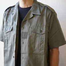 画像2: 【フランス軍】デッドストックHBTチャドシャツ (OLIVE) (2)