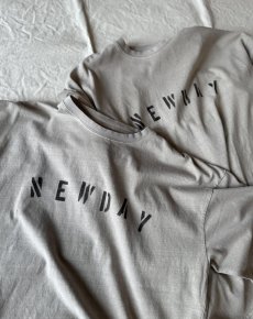 画像3: 【Stroke】VINTAGE STENCIL PRINT TEE「NEW DAY」 (3)