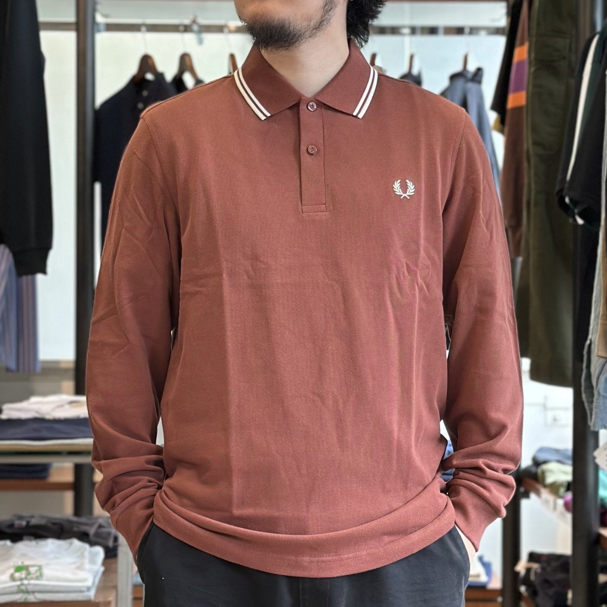 画像1: 【FRED PERRY/フレッドペリー】LS TWIN TIPPED FREDPERRY Shirt（Z51：WHISKY BROWN / ECRU） (1)