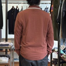 画像4: 【FRED PERRY/フレッドペリー】LS TWIN TIPPED FREDPERRY Shirt（Z51：WHISKY BROWN / ECRU） (4)