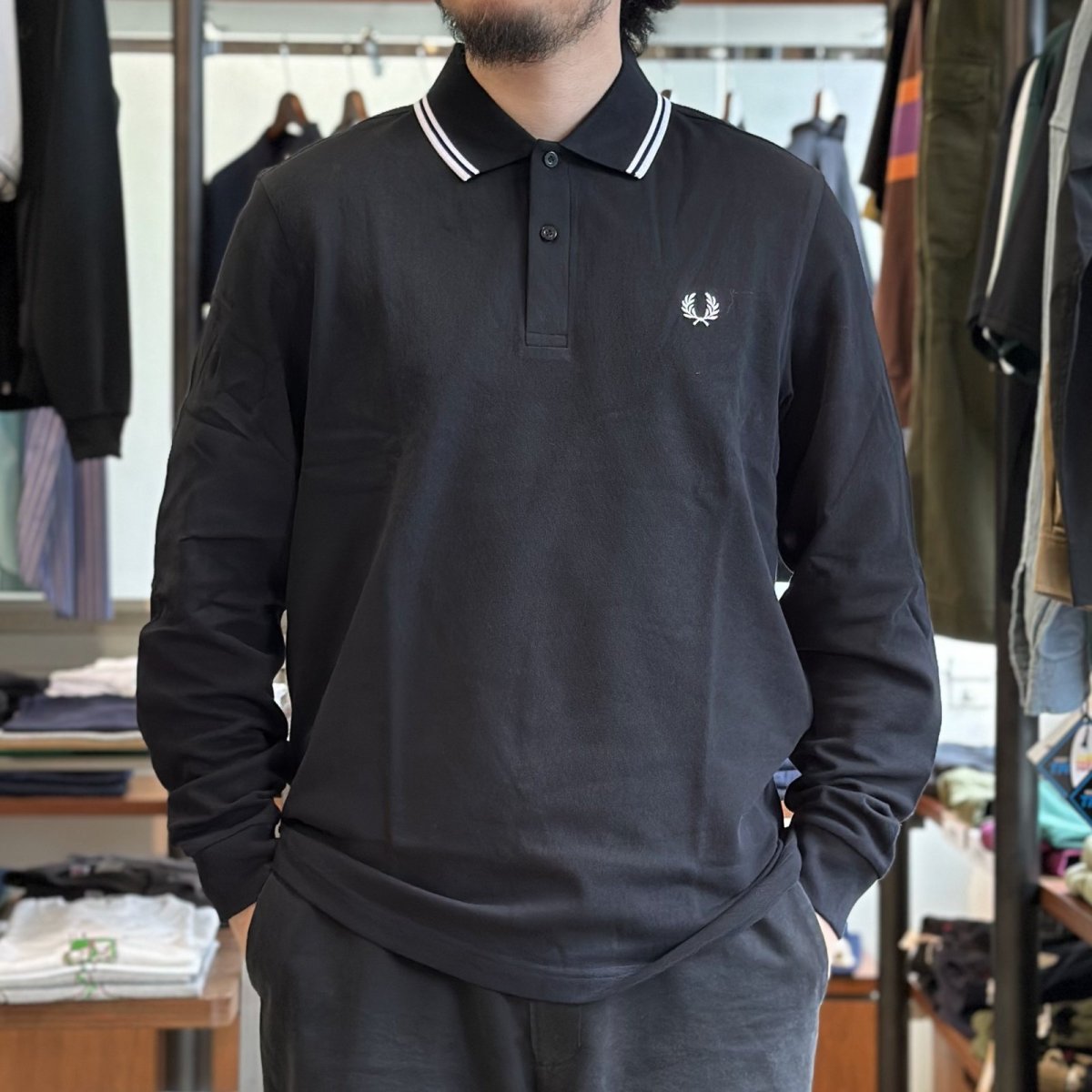 画像1: 【FRED PERRY/フレッドペリー】LS TWIN TIPPED FREDPERRY Shirt（350：BLACK） (1)