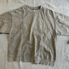 画像2: Chemically washed remake&vintage like crew neck (2)