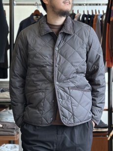 画像2: 【TAION/タイオン】“PIPING BULL COLLAR”DOWN CARDIGAN (D.CHARCOAL) (2)
