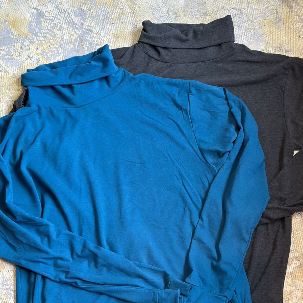 画像1: 【melple/メイプル】Premiere Suede Turtleneck L/S (2color) (1)