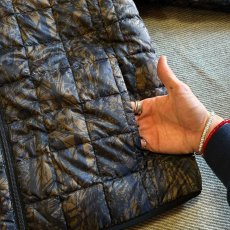 画像4: 【TAION/タイオン】DOWN × BOA REVERSIBLE MOUNTAIN JACKET (BRUSHEDMEADOWS×BLACK) (4)