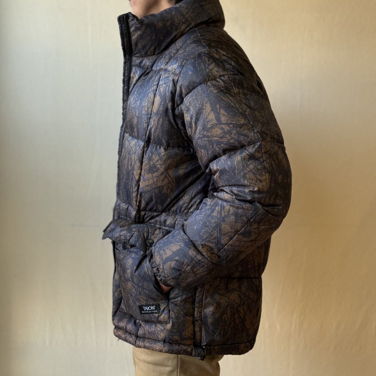 画像3: 【TAION/タイオン】MOUNTAIN PACKABLE VOLUME DOWN JACKET (BRUSHED MEADOWS) (3)