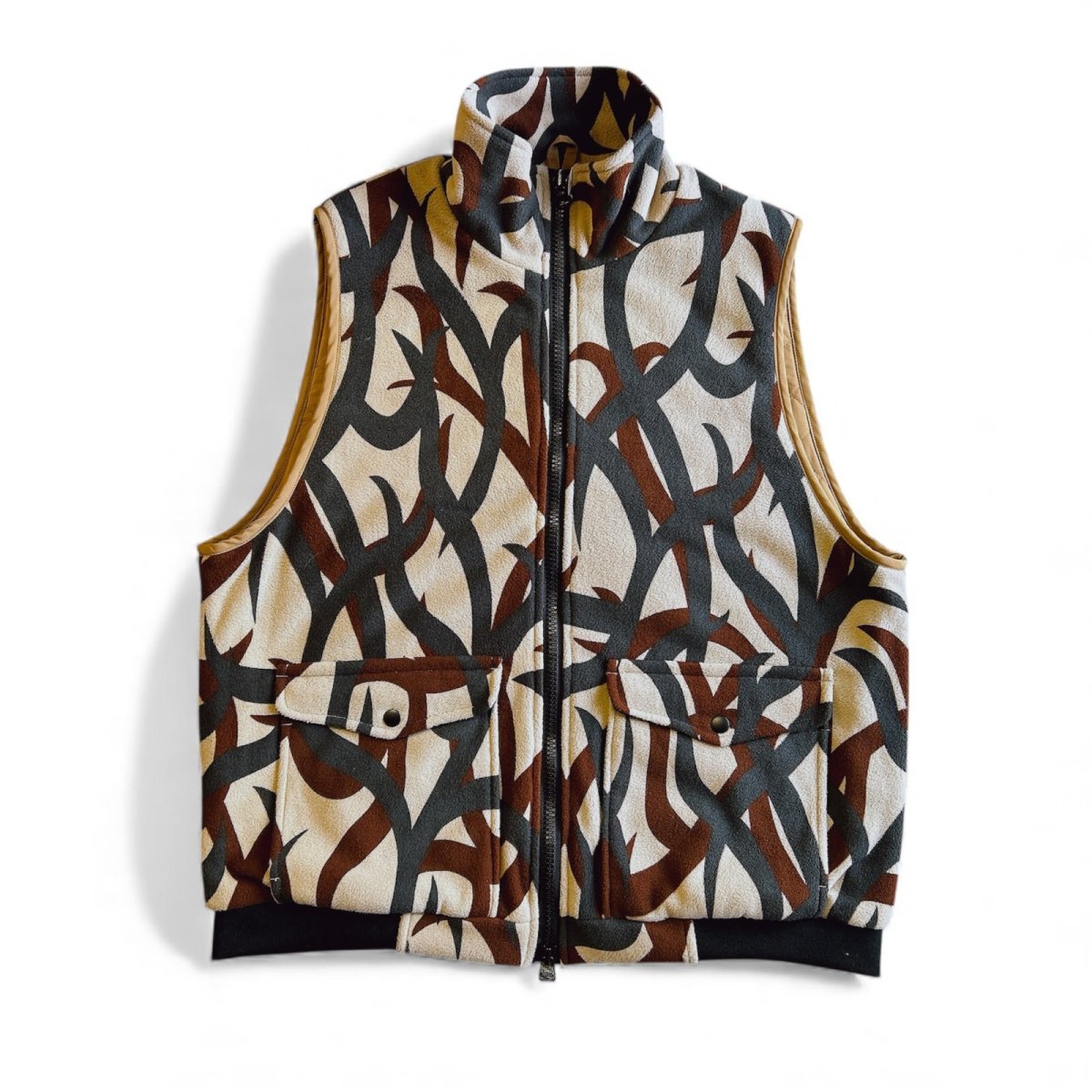 画像1: 【MADE IN STANDARD / メイドインスタンダード】QUILT LINED PRINTED ACTIVE VEST（KHAKI） (1)
