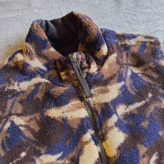 画像2: 【TAION/タイオン】MILITARY RIVERSIBLE HI NECK DOWN VEST  (BLACK×PAINT CAMO) (2)