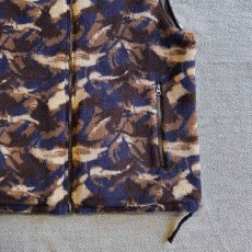 画像3: 【TAION/タイオン】MILITARY RIVERSIBLE HI NECK DOWN VEST  (BLACK×PAINT CAMO) (3)