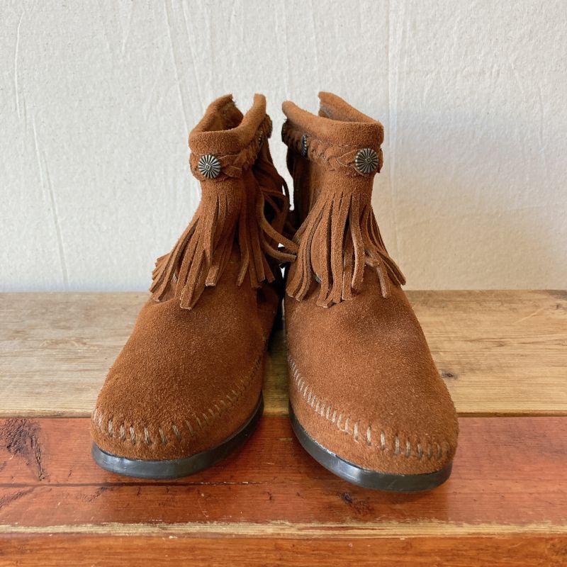 MINNETONKA（ミネトンカ）】HI TOP BACK ZIPPER BOOT (BROWN)