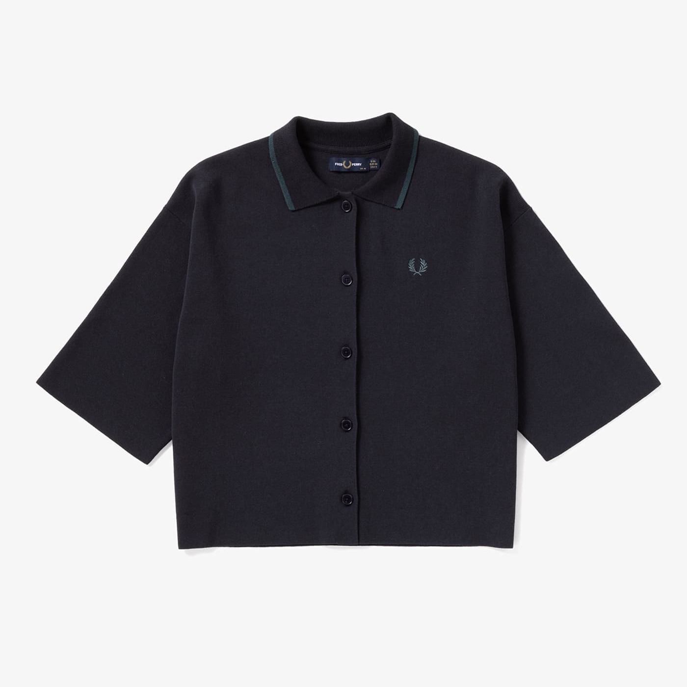 FRED PERRY 黒のシャツ