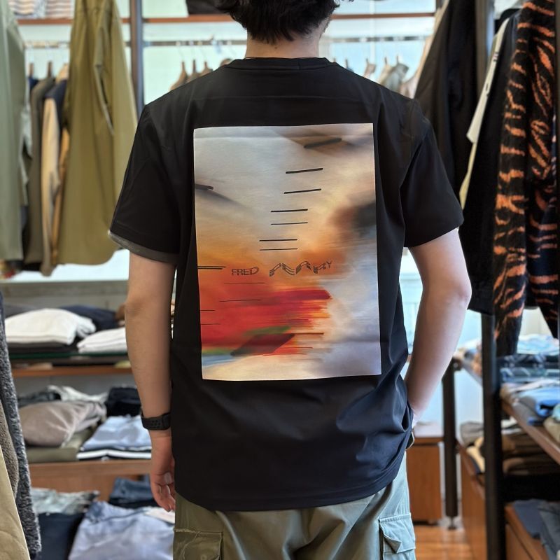 FRED PERRY/フレッドペリー】Abstract Graphic T-Shrit