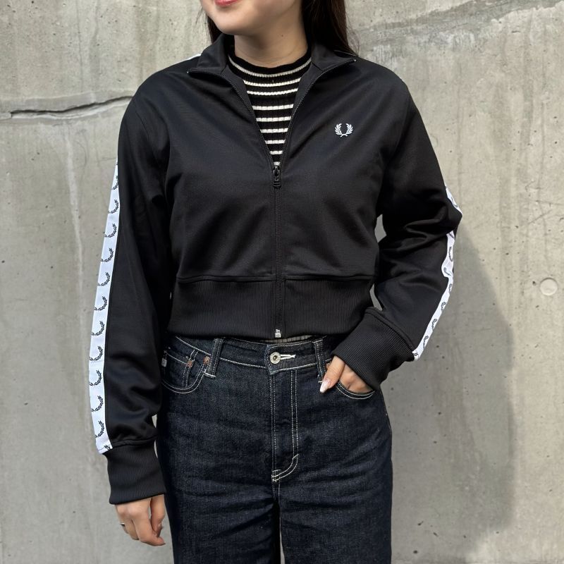 FRED PERRY/フレッドペリー】Cropped Taped Track Jacke（BLACK）